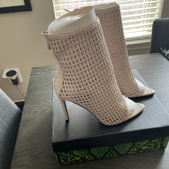 Beige Woven Heel - Only Size 7 Available - Picture 8 of 8